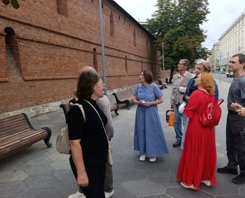 Натурный урок у крепостной стены