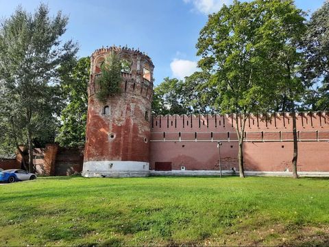 Башня и крепостная стена монастыря